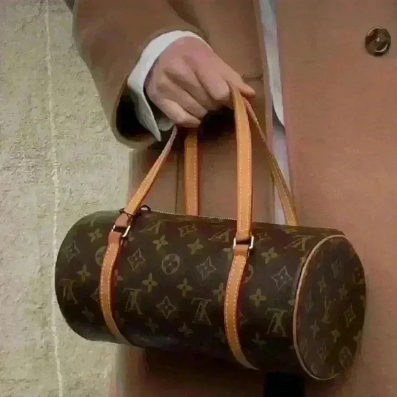 Louis Vuitton Papillon 30- EUC 100% authentic and will go to Posh, authenticity - Picture 12 of 15